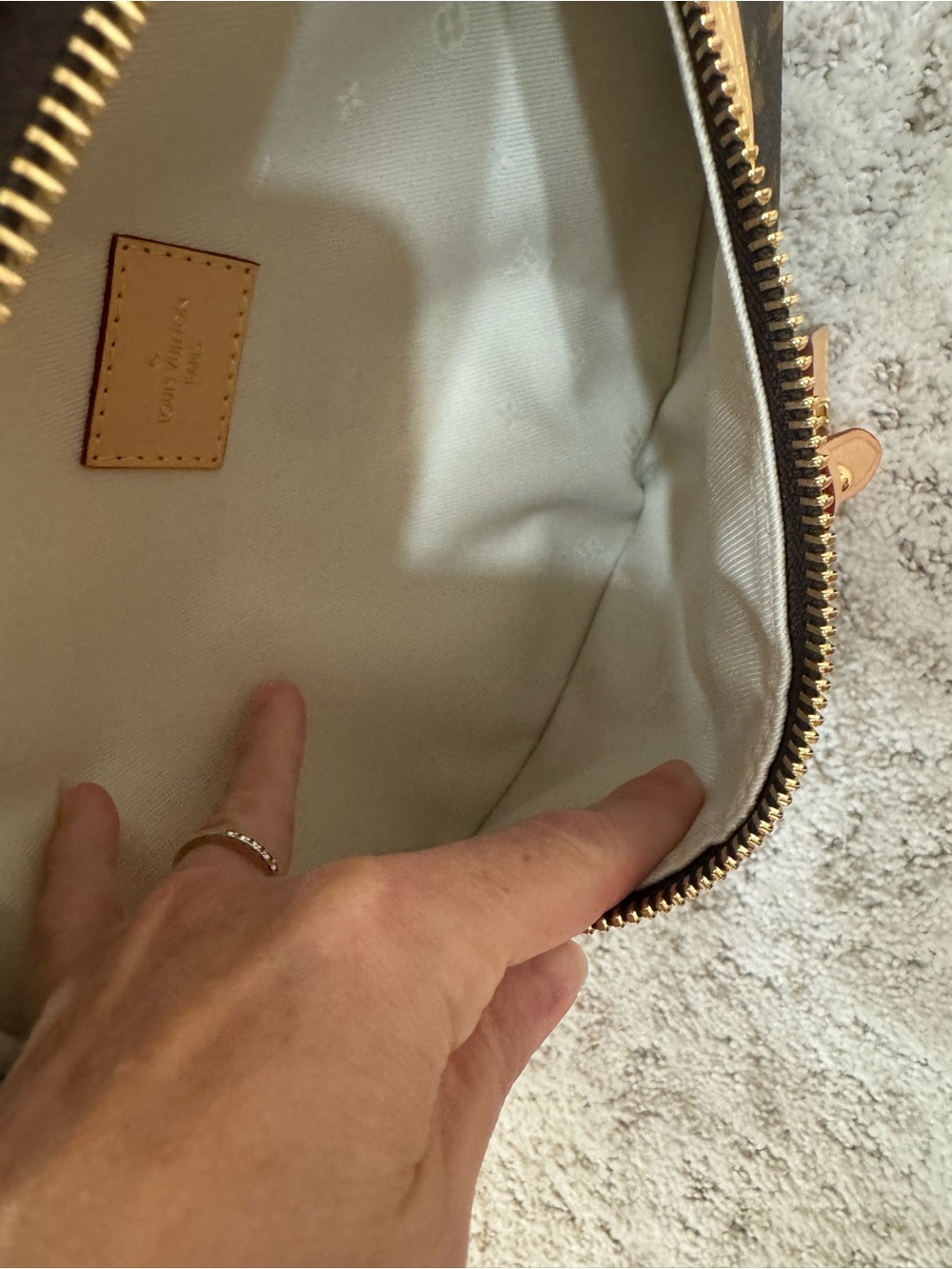 Louis Vuitton High Rise Monogram - Picture 4 of 15